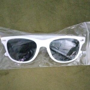 White Wayfarer-Style Sunglasses with Surfside On Sides And Dark Lenses